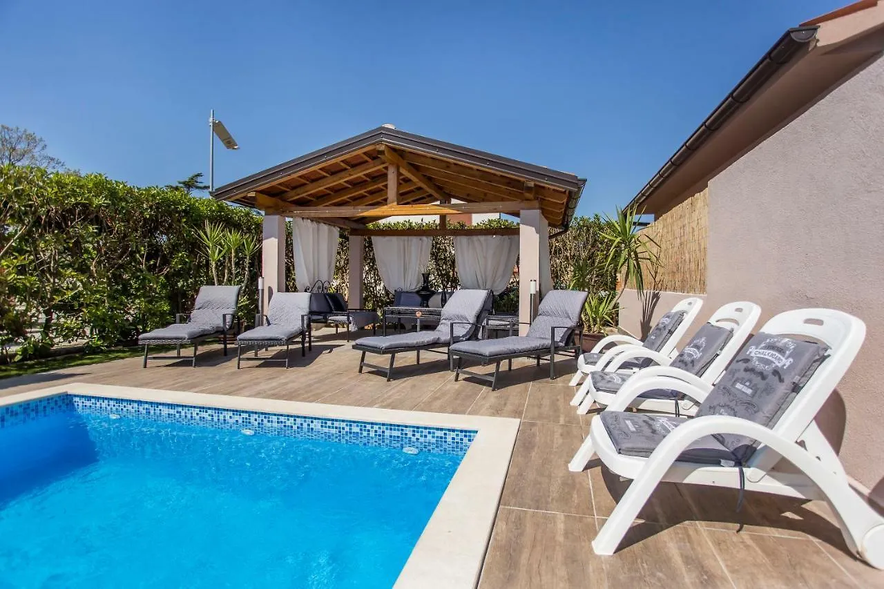 Villa Holliday Home Lopac Fazana
